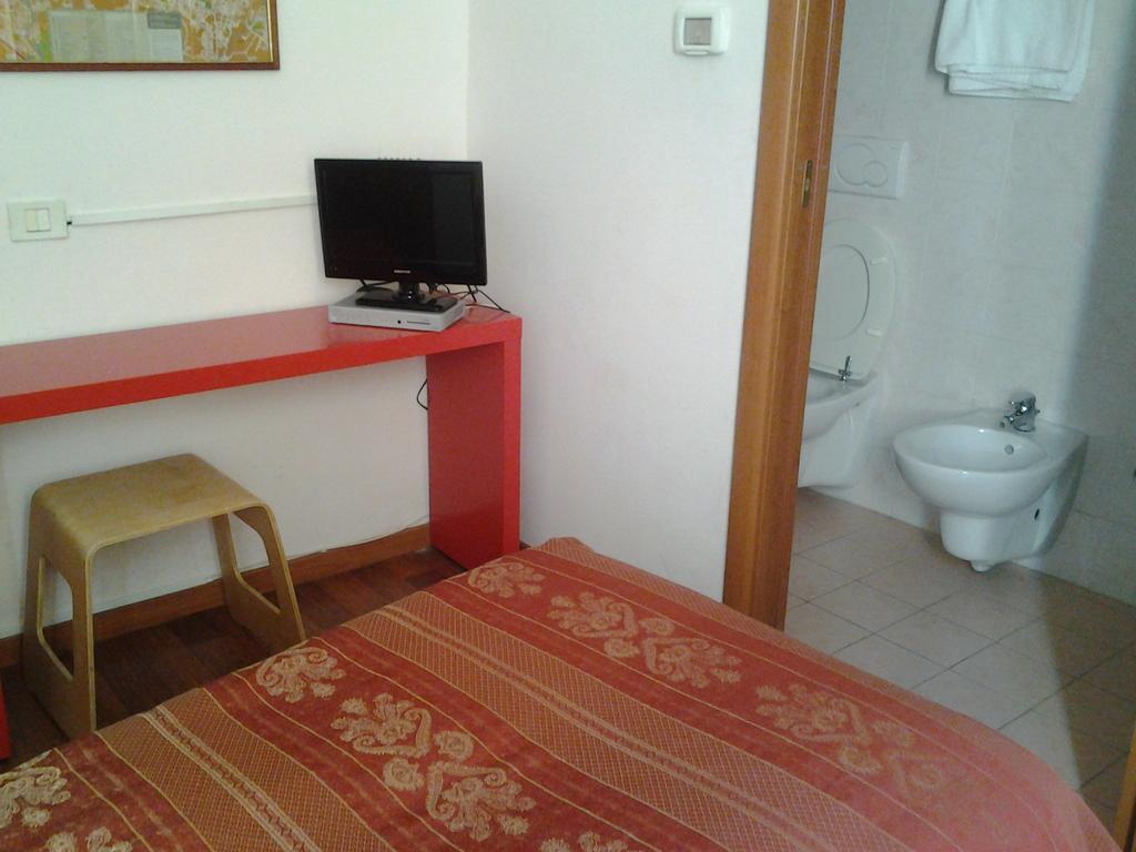 Hotel Perla Bologna Bagian luar foto
